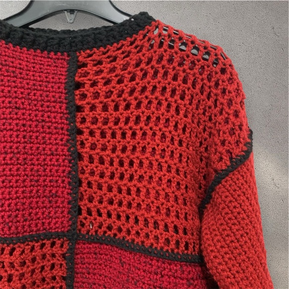 ARTISAN Colorblock Crochet Pullover Mesh Sweater NEW Red Black Hand Crafted - Picture 4 of 8